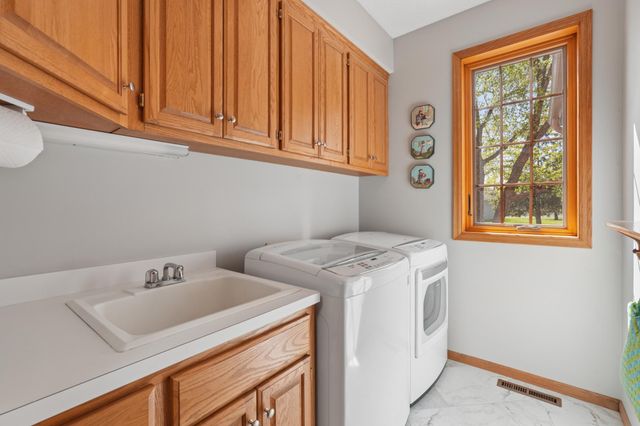 5754 Pond Drive, Shoreview, MN 55126