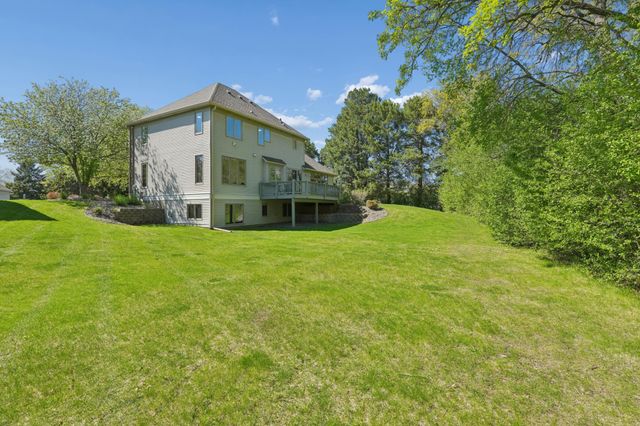 5754 Pond Drive, Shoreview, MN 55126