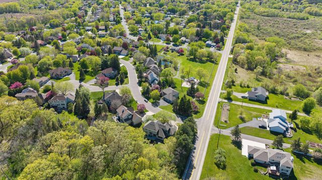 5754 Pond Drive, Shoreview, MN 55126