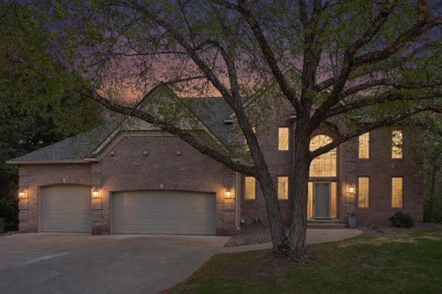 5754 Pond Drive, Shoreview, MN 55126