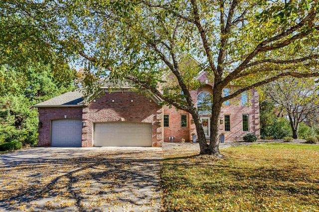 5754 Pond Drive, Shoreview, MN 55126