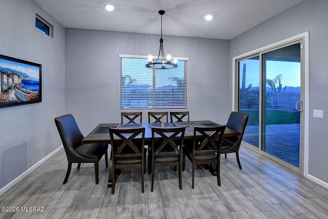 10702 N Cactus Point Drive, Tucson, AZ 85742