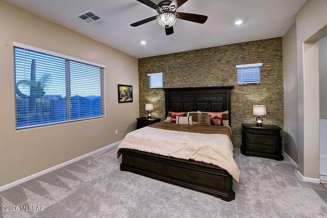 10702 N Cactus Point Drive, Tucson, AZ 85742