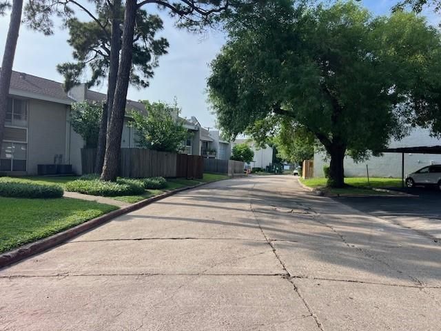 1950 Spenwick Drive 340, Houston, TX 77055