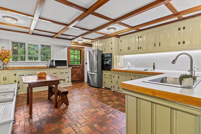 307 Prospect Avenue, Janesville, WI 53545