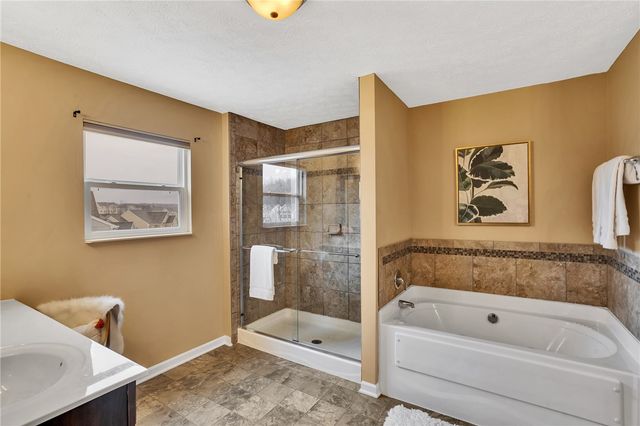 201 Millstream Ln, Jackson Twp, PA 16063