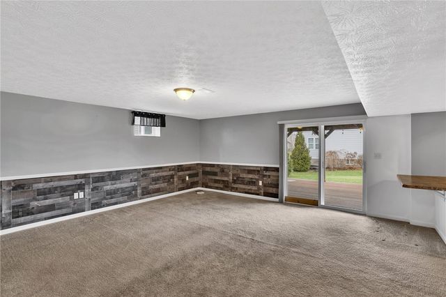 201 Millstream Ln, Jackson Twp, PA 16063