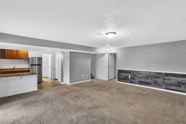 201 Millstream Ln, Jackson Twp, PA 16063