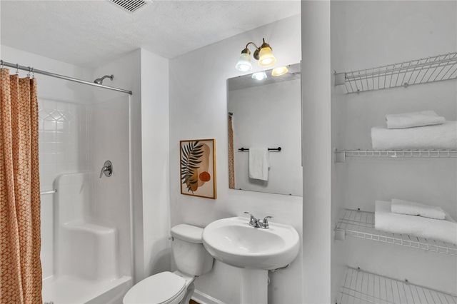 201 Millstream Ln, Jackson Twp, PA 16063