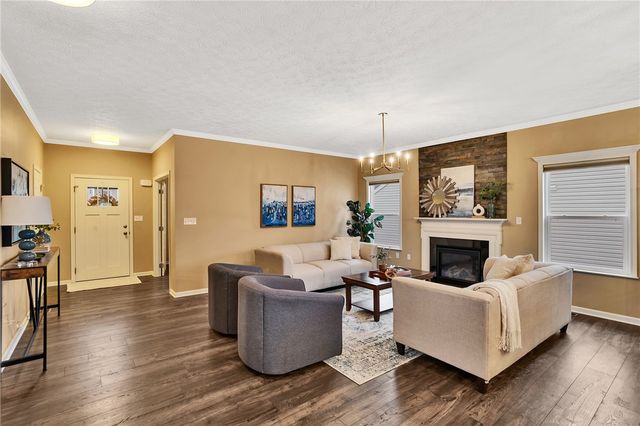 201 Millstream Ln, Jackson Twp, PA 16063