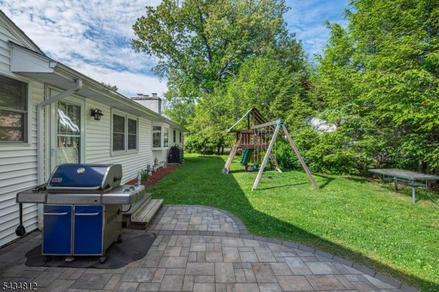 11 Hunters Ln, Sparta Twp., NJ 07871