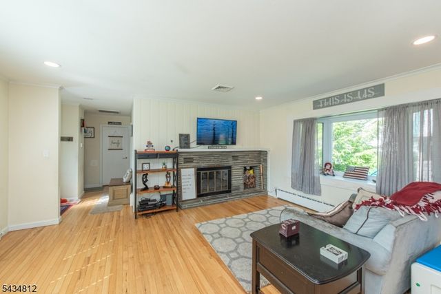 11 Hunters Ln, Sparta Twp., NJ 07871