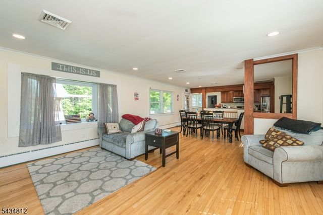 11 Hunters Ln, Sparta Twp., NJ 07871