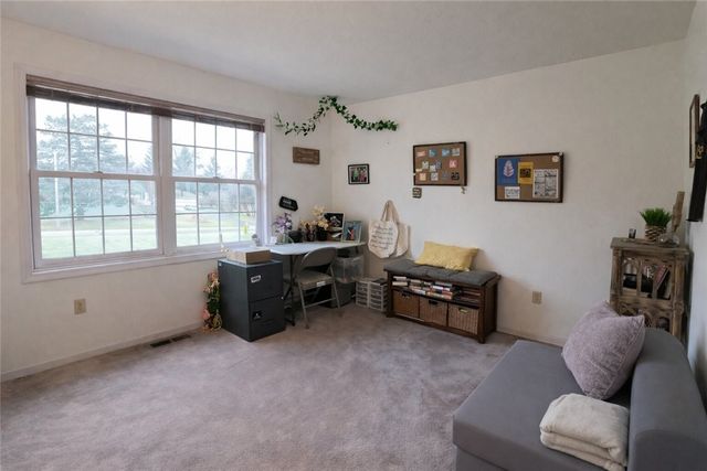 3 Fairway Crossing, Pittsford, NY 14534