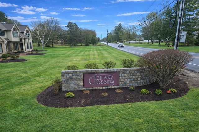 3 Fairway Crossing, Pittsford, NY 14534