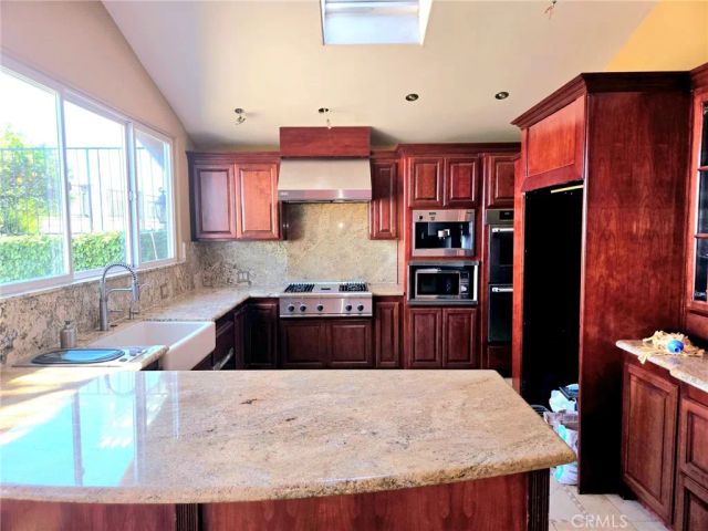 342 Lois, San Pedro, CA 90732