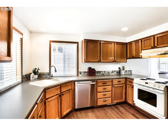 841 12TH St, Lafayette, OR 97127