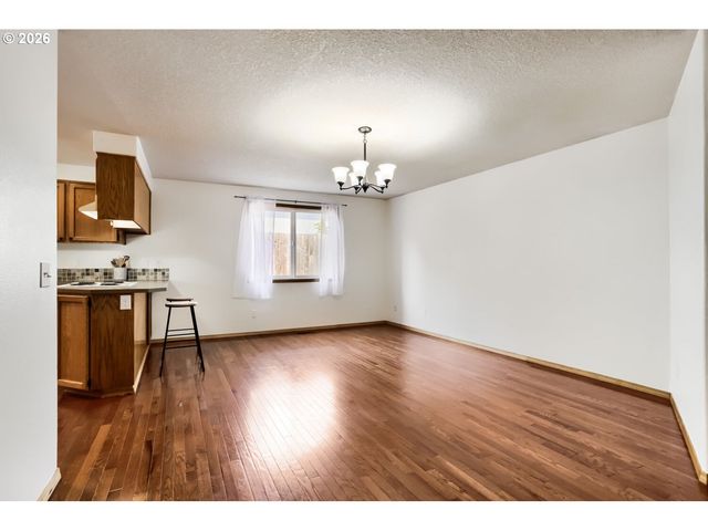 841 12TH St, Lafayette, OR 97127