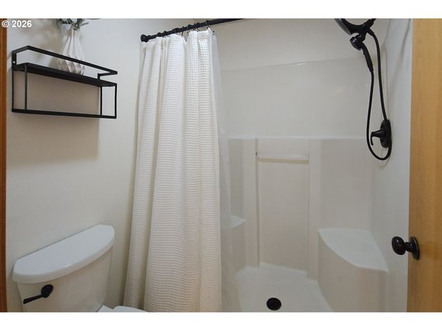 841 12TH St, Lafayette, OR 97127
