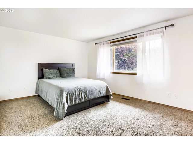 841 12TH St, Lafayette, OR 97127