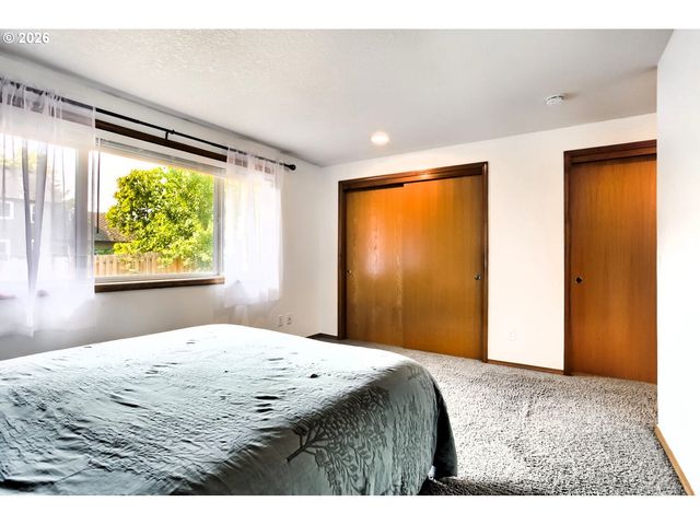 841 12TH St, Lafayette, OR 97127