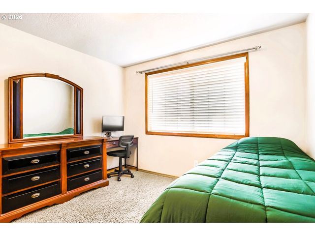 841 12TH St, Lafayette, OR 97127