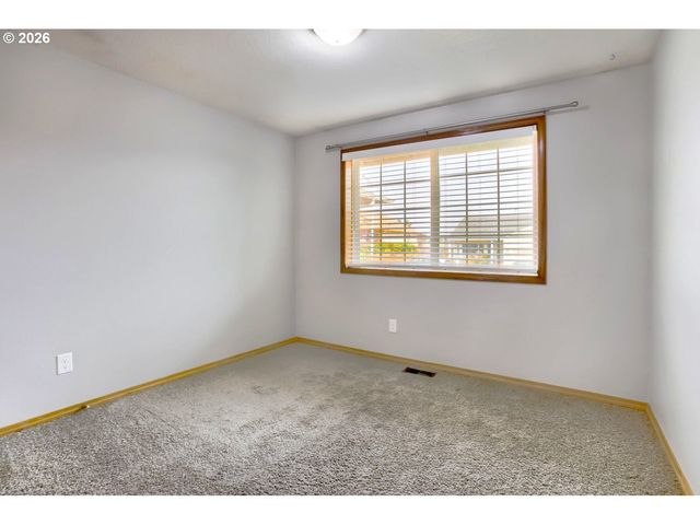 841 12TH St, Lafayette, OR 97127