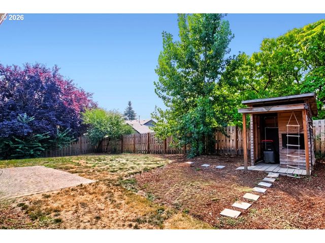 841 12TH St, Lafayette, OR 97127