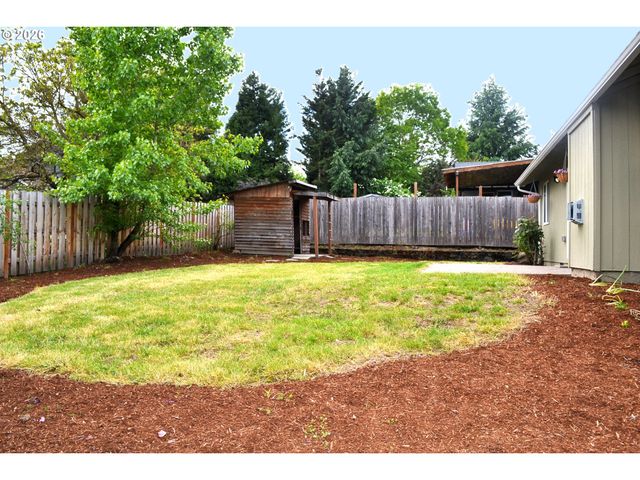 841 12TH St, Lafayette, OR 97127