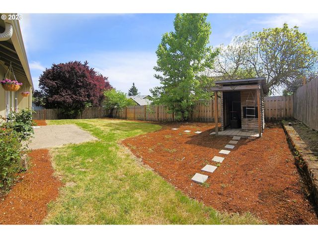 841 12TH St, Lafayette, OR 97127