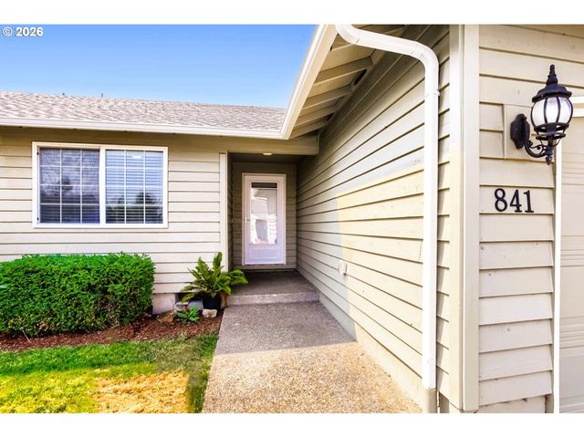 841 12TH St, Lafayette, OR 97127