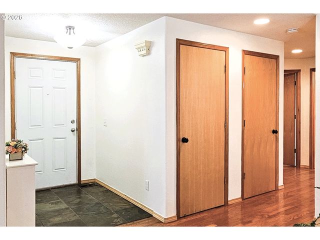 841 12TH St, Lafayette, OR 97127