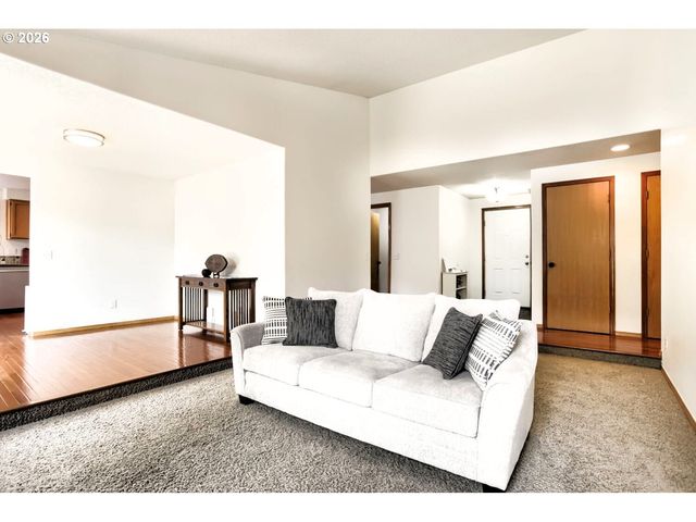 841 12TH St, Lafayette, OR 97127