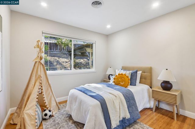143 Montana Dr, Danville, CA 94526