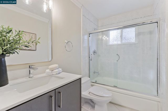 143 Montana Dr, Danville, CA 94526