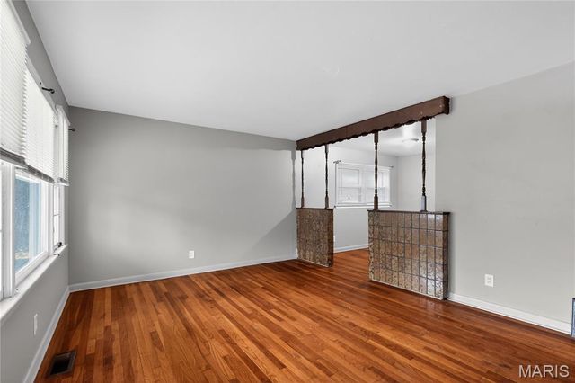 236 Forestwood Drive, St Louis, MO 63135