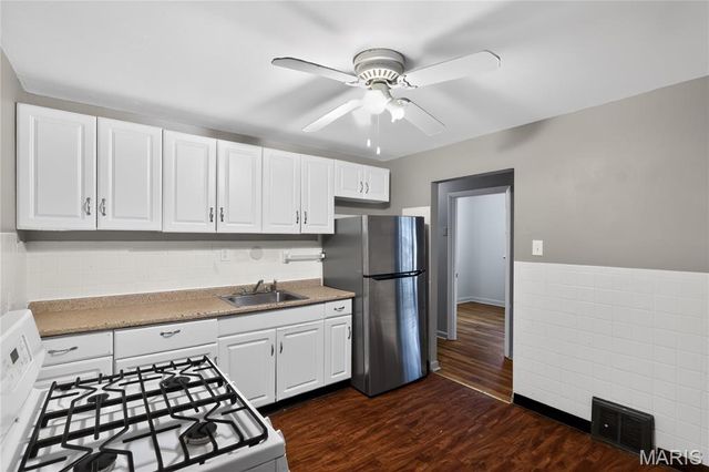 236 Forestwood Drive, St Louis, MO 63135