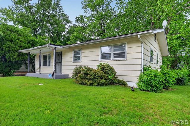 236 Forestwood Drive, St Louis, MO 63135