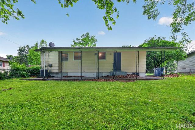 236 Forestwood Drive, St Louis, MO 63135