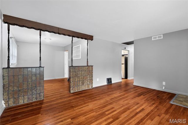 236 Forestwood Drive, St Louis, MO 63135
