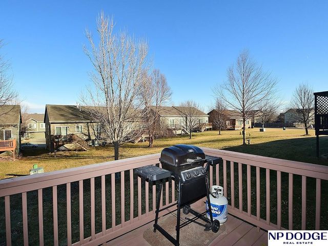 16304 Browne Street, Omaha, NE 68116