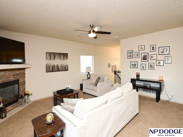 16304 Browne Street, Omaha, NE 68116