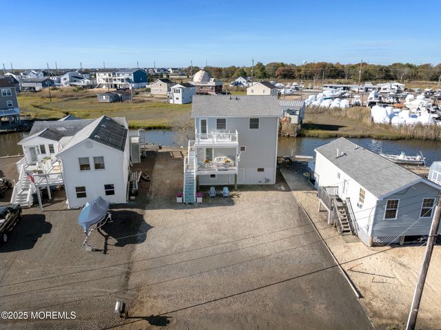 1255 W Mallard Drive, Manahawkin, NJ 08050