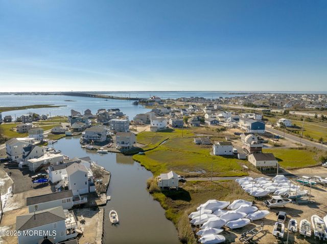 1255 W Mallard Drive, Manahawkin, NJ 08050