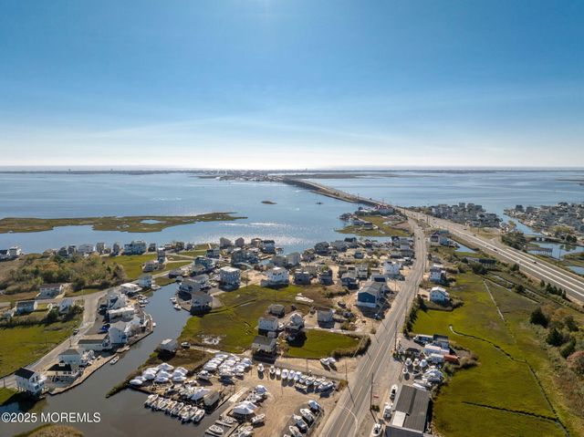1255 W Mallard Drive, Manahawkin, NJ 08050