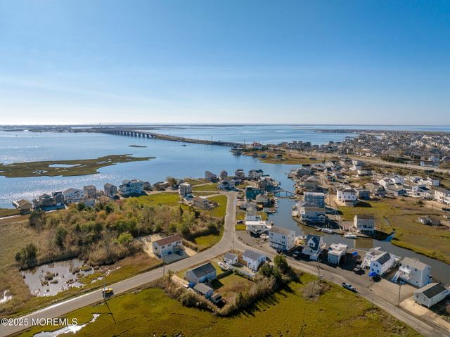 1255 W Mallard Drive, Manahawkin, NJ 08050