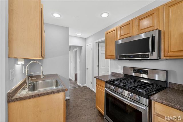 5827 W Park Avenue, St Louis, MO 63110