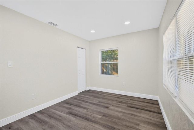 1513 E SLIGH AVENUE, Tampa, FL 33610