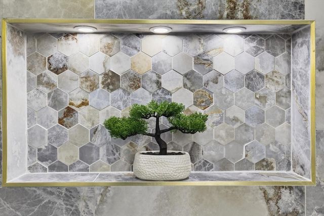 1513 E SLIGH AVENUE, Tampa, FL 33610