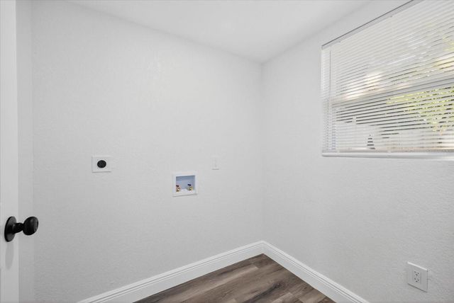 1513 E SLIGH AVENUE, Tampa, FL 33610